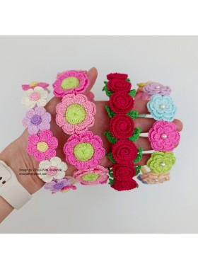 Patterns for four types crochet headbands with flowers