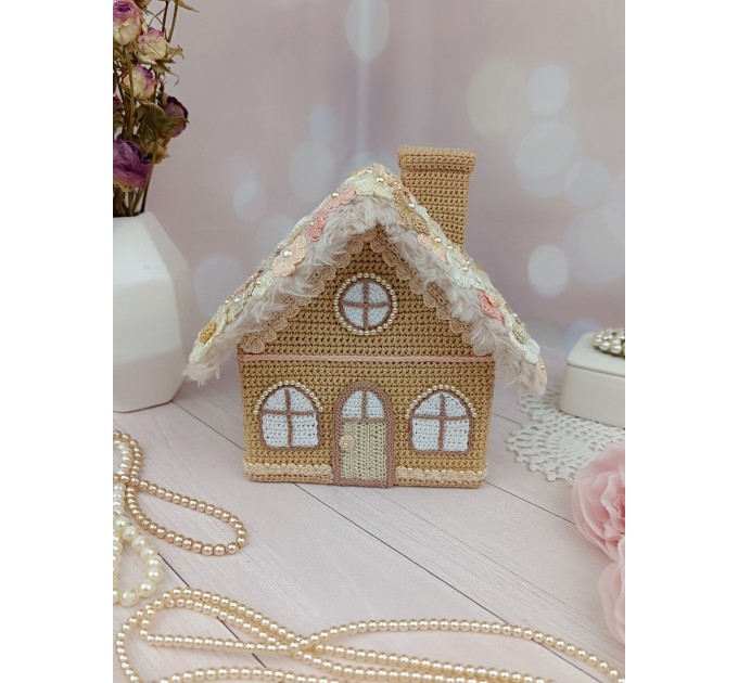   Crochet House “Floral Cottage” – Cozy Shabby Chic Decor