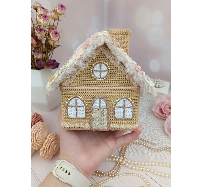   Crochet House “Floral Cottage” – Cozy Shabby Chic Decor