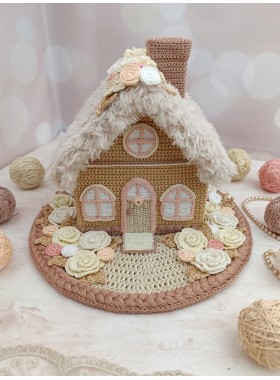 Handmade Crochet Cottage with Fluffy Roof – Neutral Decor