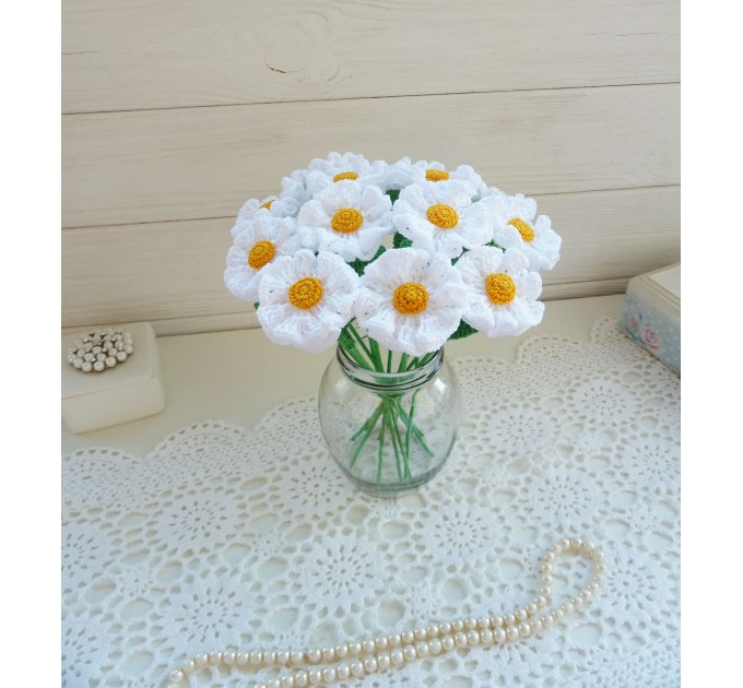 Crochet daisy.