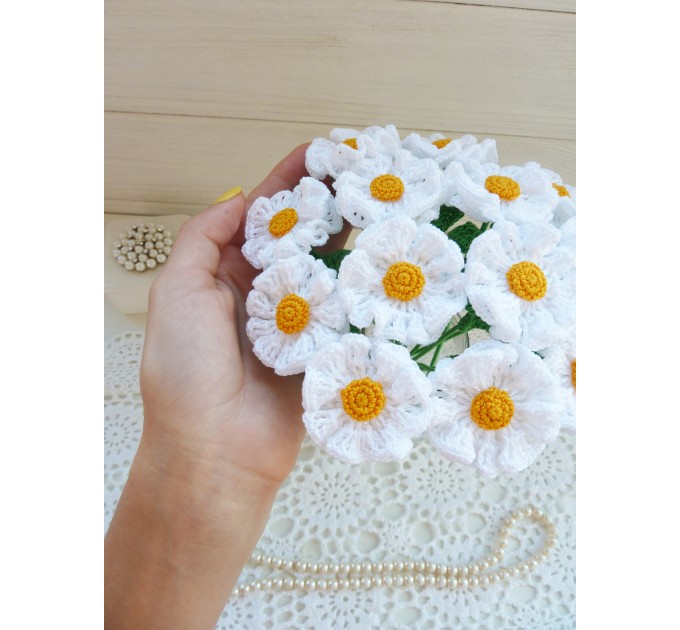 Crochet daisy.