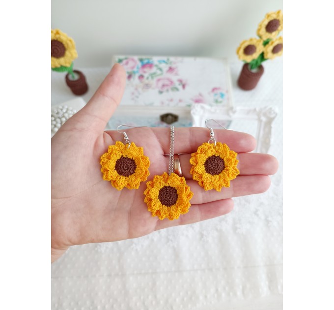 Crochet Sunflower PATTERN. Pattern for jewelry. Easy crochet.