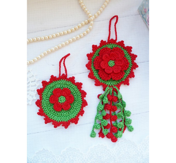 Crochet christmas decor.