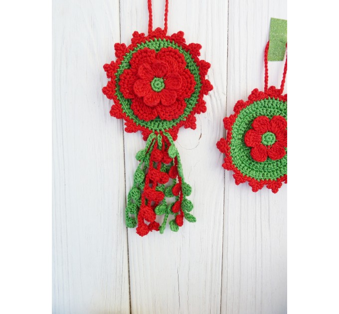 Crochet christmas decor.