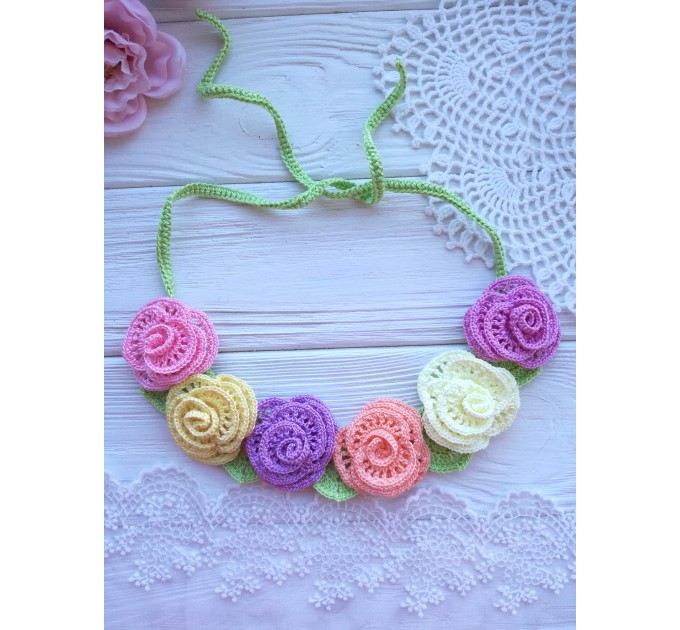 Crochet necklace.
