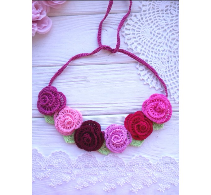 Crochet necklace.