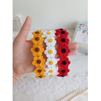 Hairband With Crochet Flowers Pattern