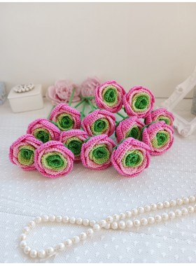 Crochet flowers bouquet.