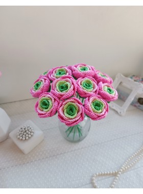 Crochet flowers bouquet.