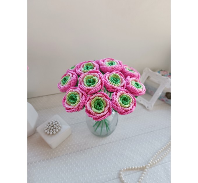 Crochet flowers bouquet.