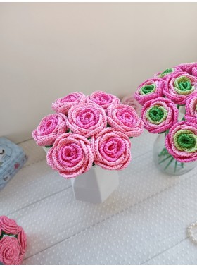 Crochet flowers bouquet.